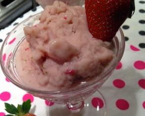 Simply Creamy Strawberry Ice Cream