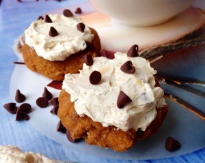 Fluffy Peanut Butter Frosting